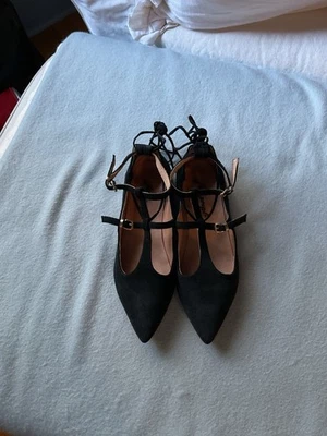 Sapatos de couro Free People Isabelle sem cadarço camurça Itália UE 37 PRETO - Imagem 1 de 4