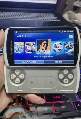 Classic Sony Ericsson Xperia PLAY R800i Unlocked 3G 4.0" Handheld Play Cellphone - Image 1 of 4