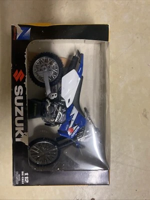 NewRay Road rider Collection Suzuki Motorbike Classic Model 1:12 DieCast Z400E - image 1 of 3