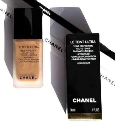 Chanel Le Teint Ultra Ultrawear Flawless  Foundation 132 Chocolat 30ml - Bild 1 von 3