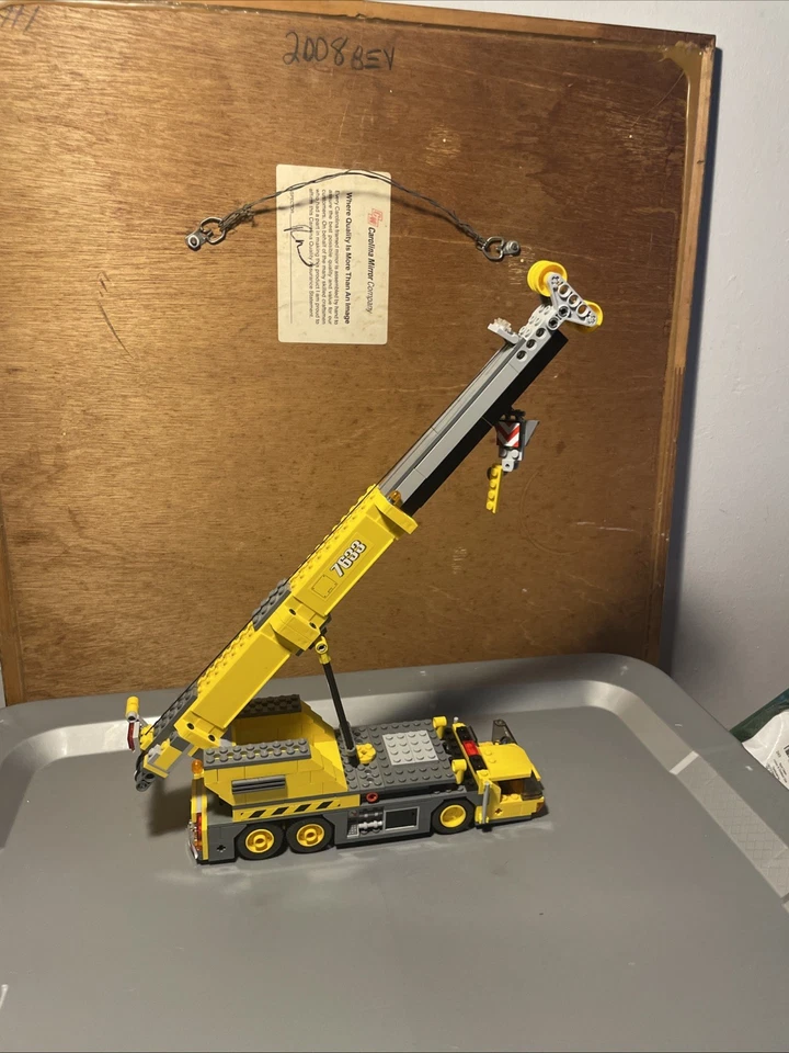 LEGO 7633 Sitio de construcción CITY CONSTRUCTION 2009 USADO Grúa solo incompleta Foto 1 de 4