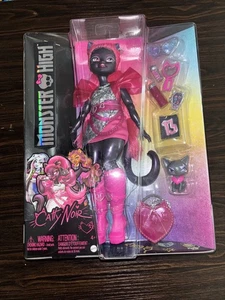 Monster High Catty Noir Modepuppe Haustier Katze Amulett und Zubehör 2024 - Bild 1 von 6