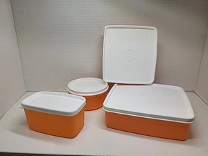 Tupperware Set di 4 Contenitori Arancioni con Coperchi Bianchi - Foto 1 di 13