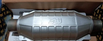 MagnaFlow 99005HM HM Grade Universal Catalytic Converter - 2.25in. Foto 1 de 4