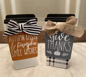 Autumn Kisses & Pumpkin Spice Wishes & Give Thanks Drink Shaped Fall Signs - Bild 1 von 12