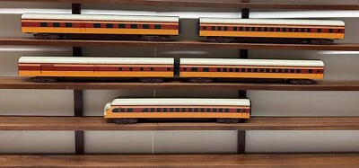 Weaver G1230-S O Scale Milwaukee Road 5 Car Aluminum Passenger Car Set (2 Rail) - Image 1 of 4