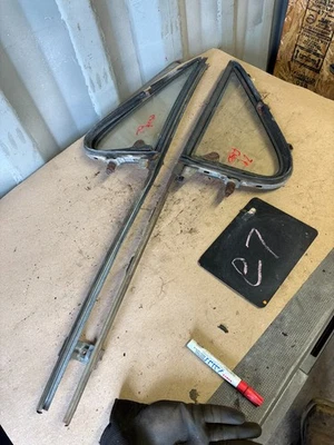 1973 1979 Ford F150 F100 F350 BRONCO DOOR GLASS WING VENT WINDOW WINDOWS OE PAIR - Image 1 of 4