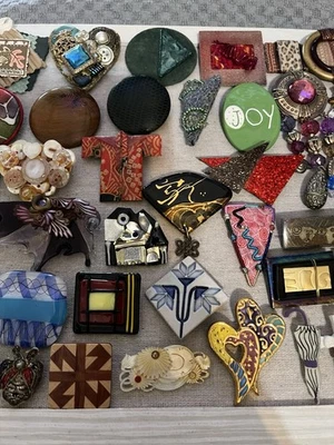 LOT OF 45 'ARTSY NOVELTY' BROOCHES, ASSORTMENT, VINTAGE-NOW - Image 1 of 4