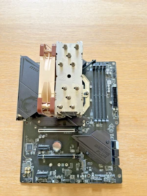 MPG B550 GAMING PLUS + AMD 3700X + NOCTUA - Photo 1/4