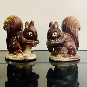 Vintage Squirrel Salt and Pepper Shakers EUC Ceramic Stoppers Intact - Picture 1 of 3