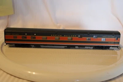 HO Scale Walthers, 7-4-3-1 Sleeper EB Passenger Car, Great Northern Orange No # - Image 1 of 4