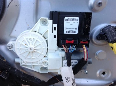 AUDI TT MK2 DOOR WINDOW REGULATOR MOTOR MODULE DRIVER RIGHT 2006-2014 8J8959801C - Image 1 of 4