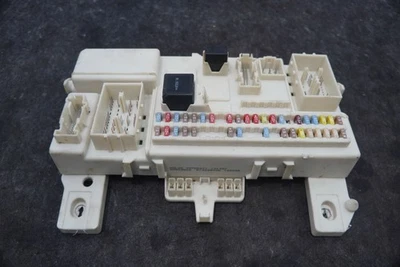 Módulo de control informático cuerpo relé caja de fusibles 30765471 Aston Martin V8 Vantage 08 Foto 1 de 4