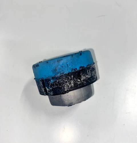 1986-1999 GENUINE GM ENGINE CRADLE INSULATOR, NEW OEM PART, P/N 25525871 - Image 1 of 4