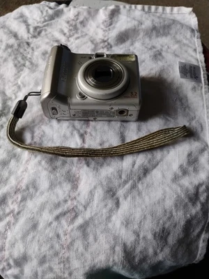 Cámara digital Canon PowerShot A510 3,2 MP - plateada no probada para piezas Foto 1 de 4