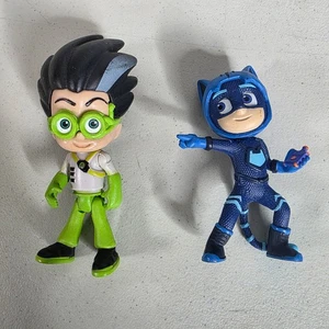 PJ Masks Romeo und Catboy bewegliche Actionfiguren - 3-4 Zoll - Disney Spielzeug - Bild 1 von 2