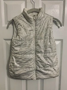 Est 1989 Childrens Place Girls Puffer Vest - Size M (7-8) White/Silver - Picture 1 of 10