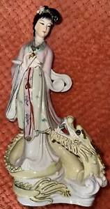 Antike chinesische Porzellan Geisha Frau Dame mit Drachen Blumen 11,5" Figur selten - Bild 1 von 9