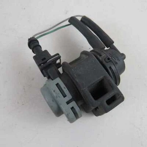 Valvola EGR 8200201099 Renault Megane Mk2 2002-2006 usata (56402) - Picture 1 of 3