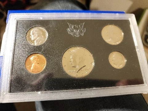 1972 Proof Set U.S. Mint Original Government Packaging OGP Collectible JRTB2 Cover