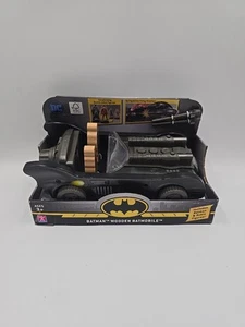 DC Batman Holz Batmobil mit Batman & Red Robin Figuren mit abfeuernden Raketen - Bild 1 von 12