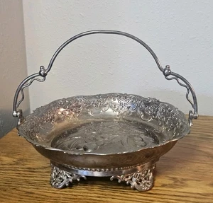 Versilberter Obstkorb von Wilcox Silver Plate Co. #4799 Kirsch Design - Bild 1 von 9