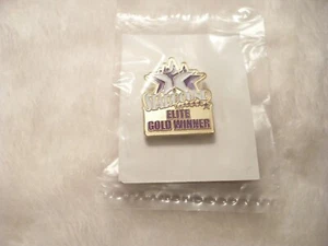 XJ- STARBOUND ELITE GOLD WINNER DANCE PIN AWARD (EMAILLE) #53897 (NEU IN OVP) - Bild 1 von 7
