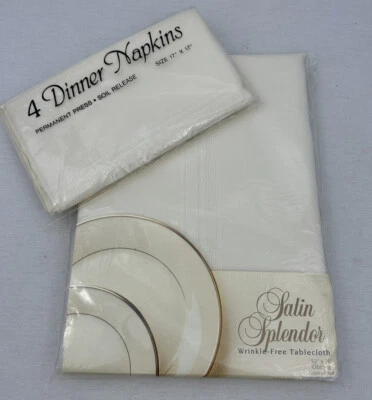 Vtg Satin Splendor Ivory Oblong Tablecloth Size 52" x 70" & (4) Matching Napkins - Image 1 of 4