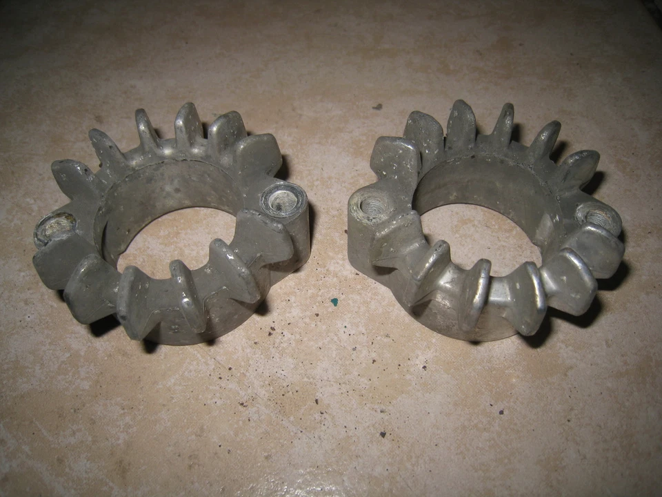 CB 450 N PC14 Exhaust Manifold Holder Clips Joint Bracket Pip - Image 1 of 1