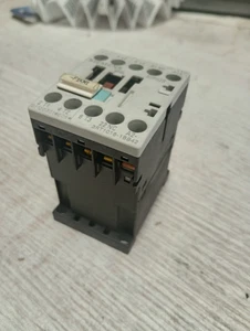 Siemens 3RT1016-1BB42 - contactor - Picture 1 of 3