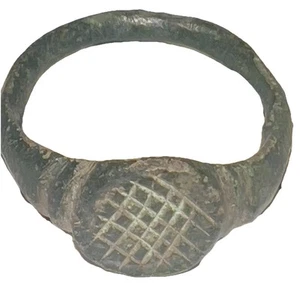Ancient Celtic Viking Bronze ring Crosshatch - Picture 1 of 3