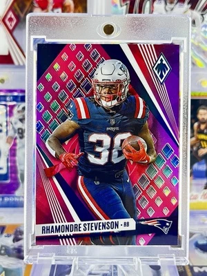 Rhamondre Stevenson Rosa Variación SP /175 - New England Patriots Foto 1 de 3