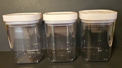 Juego de 3 contenedores OXO Pop.  1,1 cuartos contenedores de almacenamiento Foto 1 de 3