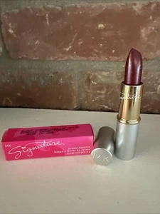 NUOVO! Rossetto Mary Kay Signature Creme Black Cherry #2344800 fuori produzione nuovo con scatola - Foto 1 di 4