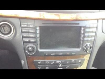 二手信息娱乐显示屏 适合:2004 梅赛德斯-奔驰 e 级 209 Cpe — 第 1/4 张图片