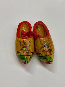 Vintage Holz Miniatur Holländische Schuhe Windmühle Handbemalt 2,5" Holland - Bild 1 von 5
