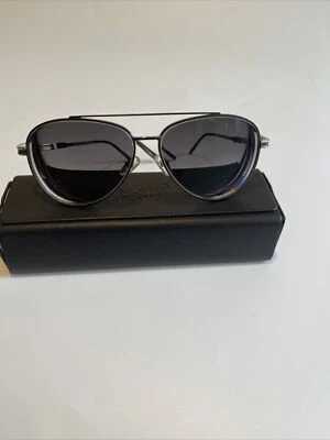 Nuevas gafas de sol MONTBLANC MB 702S 02B 59-13 monturas negras y plateadas (al por menor $599) Foto 1 de 4