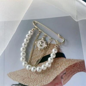 Vintage baroque White Pearl Camellia Brooch Chin Pin Jewelry Gift Accessories - Picture 1 of 7