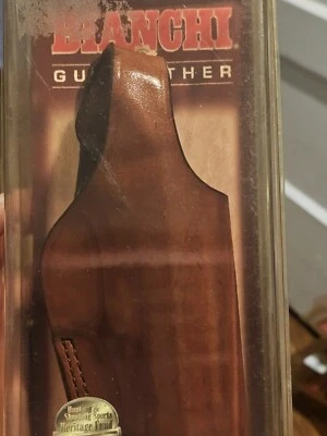 Bianchi Model 19 Thumbsnap Holster Tan Right Hand for 9mm/.45 Auto Pistols NIB - Image 1 of 2