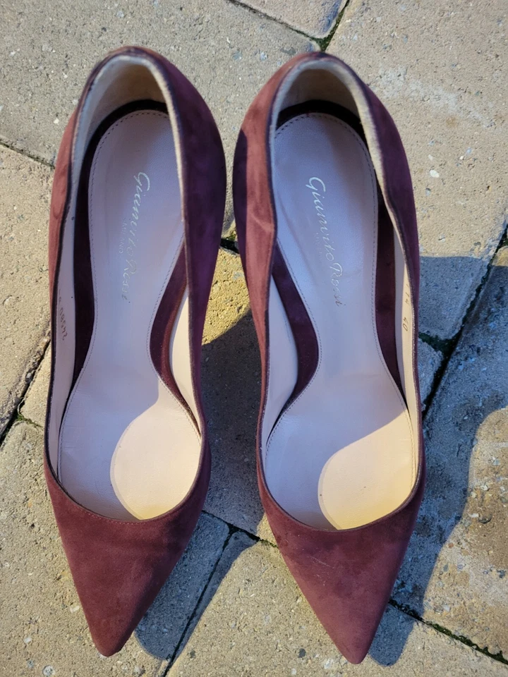 Zapatos de salón clásicos de gamuza GIANVITO ROSSI en granate/borgoña talla 40 EU Foto 1 de 4