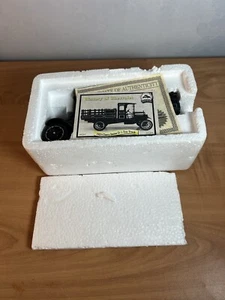 National Motor Museum 1923 Chevy Series D 1-Ton Truck 1:32 Scale (w/cert & Card) - Picture 1 of 10