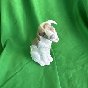 Nao von Lladró Figur Terrier Hund gähnend 0251 ohne Karton, super Zustand - Bild 1 von 5