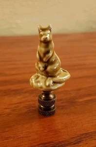 Kangaroo Joey Lamp Finial Shade Topper Ceramic Wade England Vintage Farmhouse - Picture 1 of 6