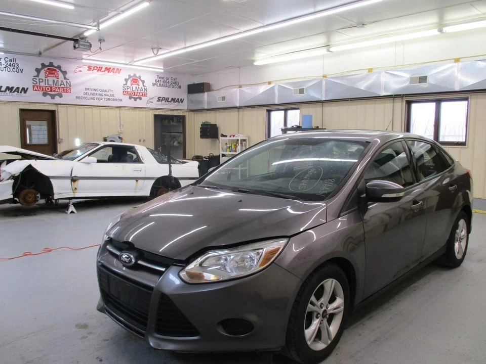 Ford Focus 2013 Seat Belt DM5Z54611B08DB 2004 Foto 1 de 4