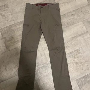Wrangler ATG Hose Herren 36x32 Khaki Flex Outdoor Cargo Wandern Workwear - Bild 1 von 14