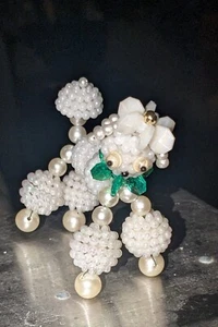 Vintage handgefertigter weißer kleiner Pudel Hund mit Perlen 3 Zoll sehr süß! Grüner Kragen  - Bild 1 von 8