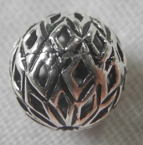 Japanese old Ojime Pure silver Beautiful texture great pattern Openwork Netsuke - Picture 1 of 3