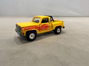 Tomica Pocket cars#F44 Chevrolet C10 Pickup Truck Yellow 1:64 Made In Japan MINT