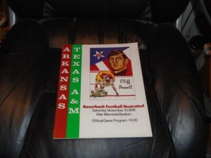 Texas 1976 A&M en Arkansas College Football Program Dan Hampton Lester Hayes - Imagen 1 de 2