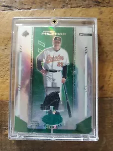 2004 Leaf Certified Materials Mirror Emerald Rafael Palmeiro #155 SSP 5/5 Jersey - Picture 1 of 2